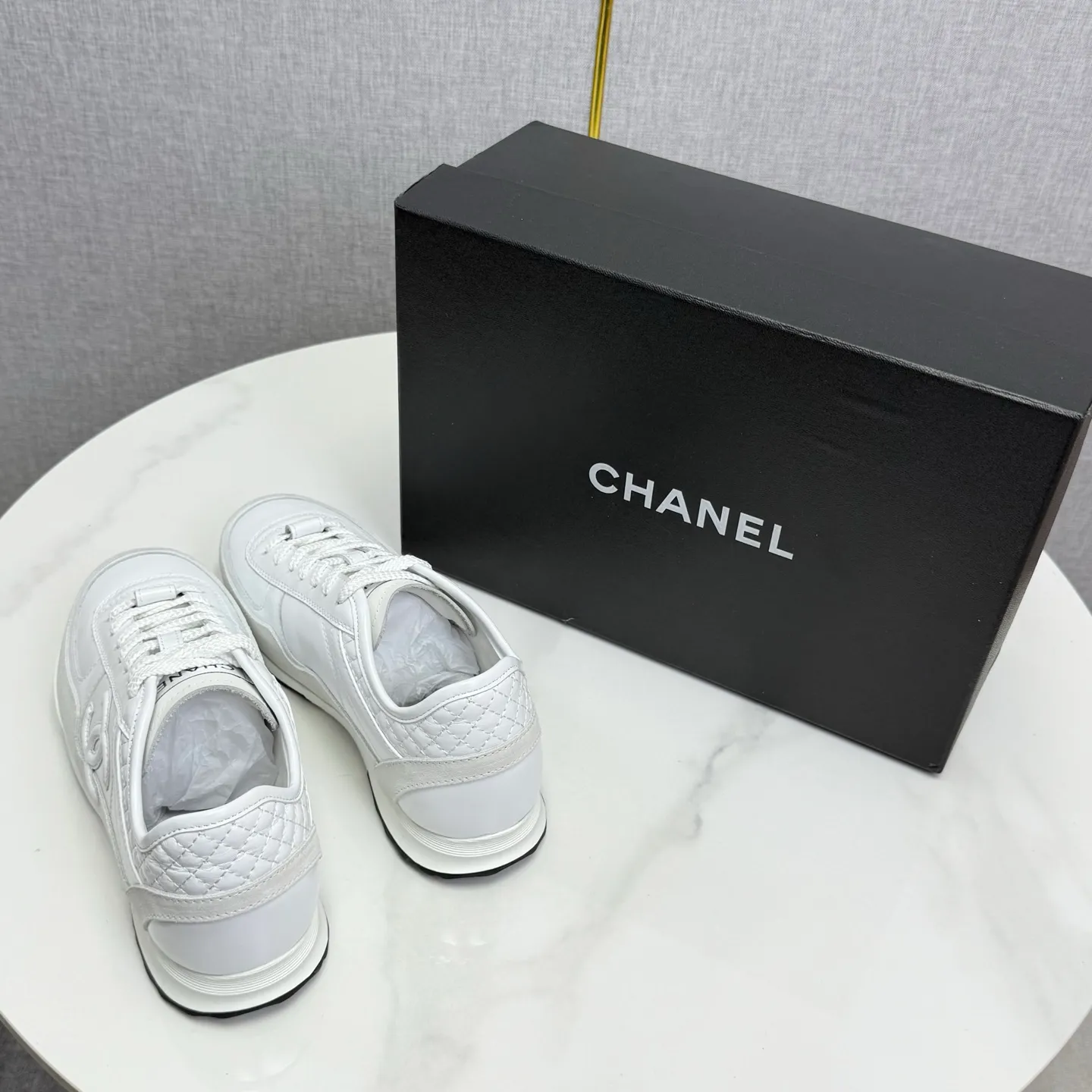 👟👟Ex-factory price 560👟👟Chanel Panda Shoes! 2025 counter's top casual sports shoes. This classic design; the upper is electro-embroidered with a variety of techniques; the outsole is fashionable and sporty; the unusual inclusion of a variety of color matching elements... The diversified mix and match is very good-looking and versatile, and can be used for leisure, fashion, sports, and outdoor... ꫛꫀꪝ Go➫ Materials: ❶Upper made of: original imported first-layer silk cowhide + original waterproof cloth + original first-layer cowhide ❷Inner lining: Original Yangli+wang ❸ Outsole based on: Original TPU combination outsole Counter boutique packaging complete set for women 35–41
